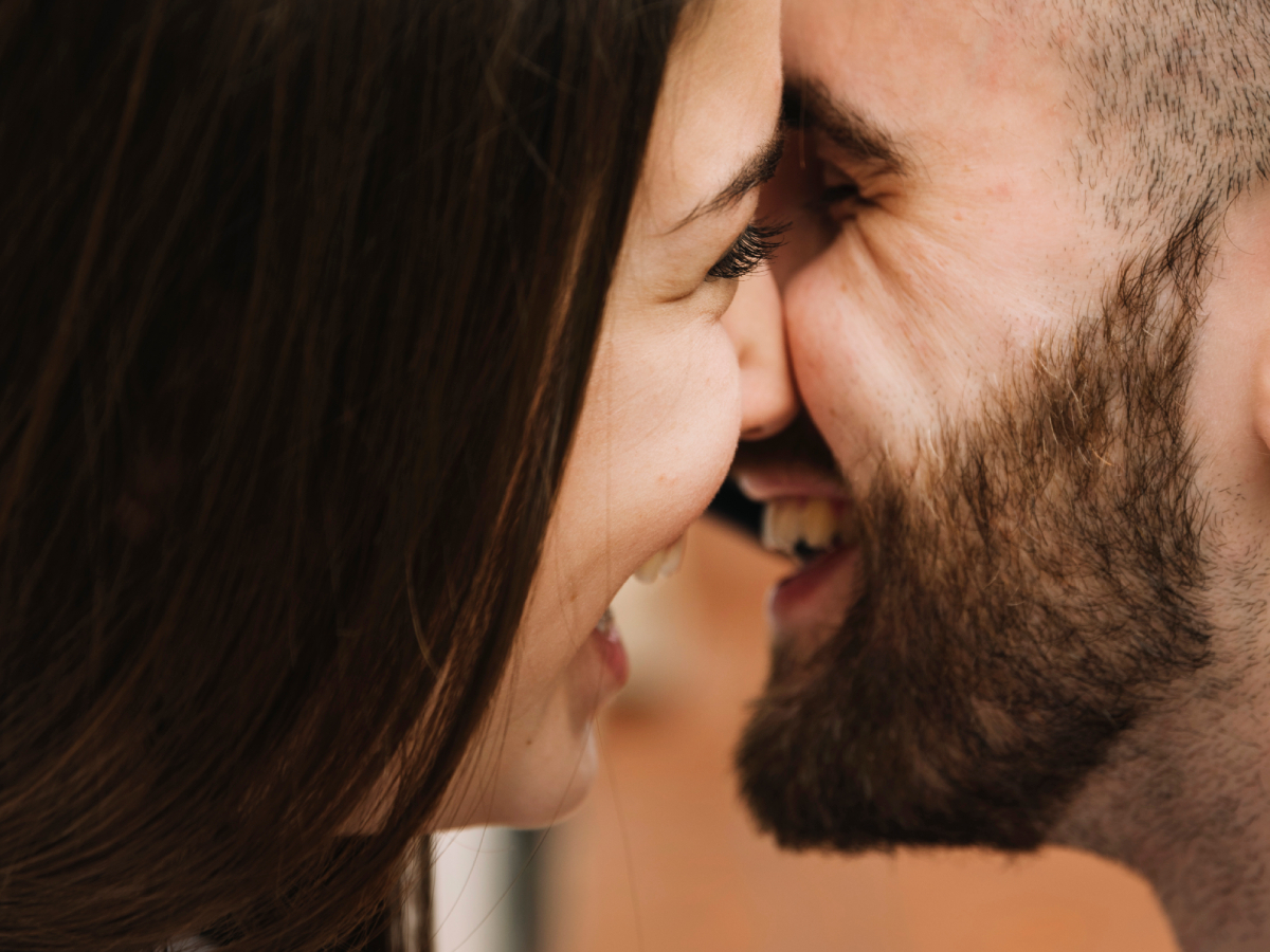 Kisses and oral health: Can I transmit diseases with a kiss?